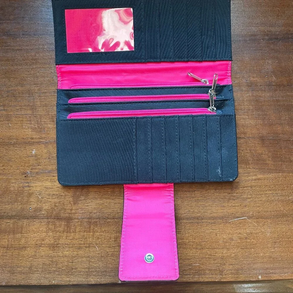 Kenneth Cole Reaction Black Pebbled Wallet Neon Pink Lining Mirror Snap Zip